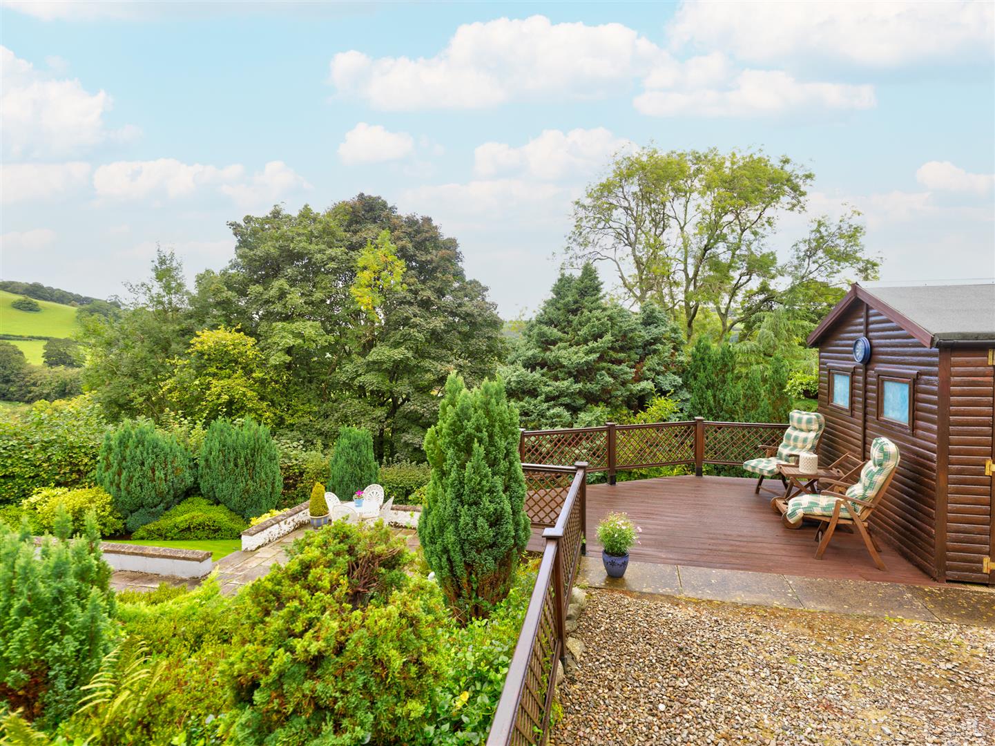 Ty Gwyn, Llwynmawr, Llangollen, LL20 7BE Estate Agents & Auctioneers